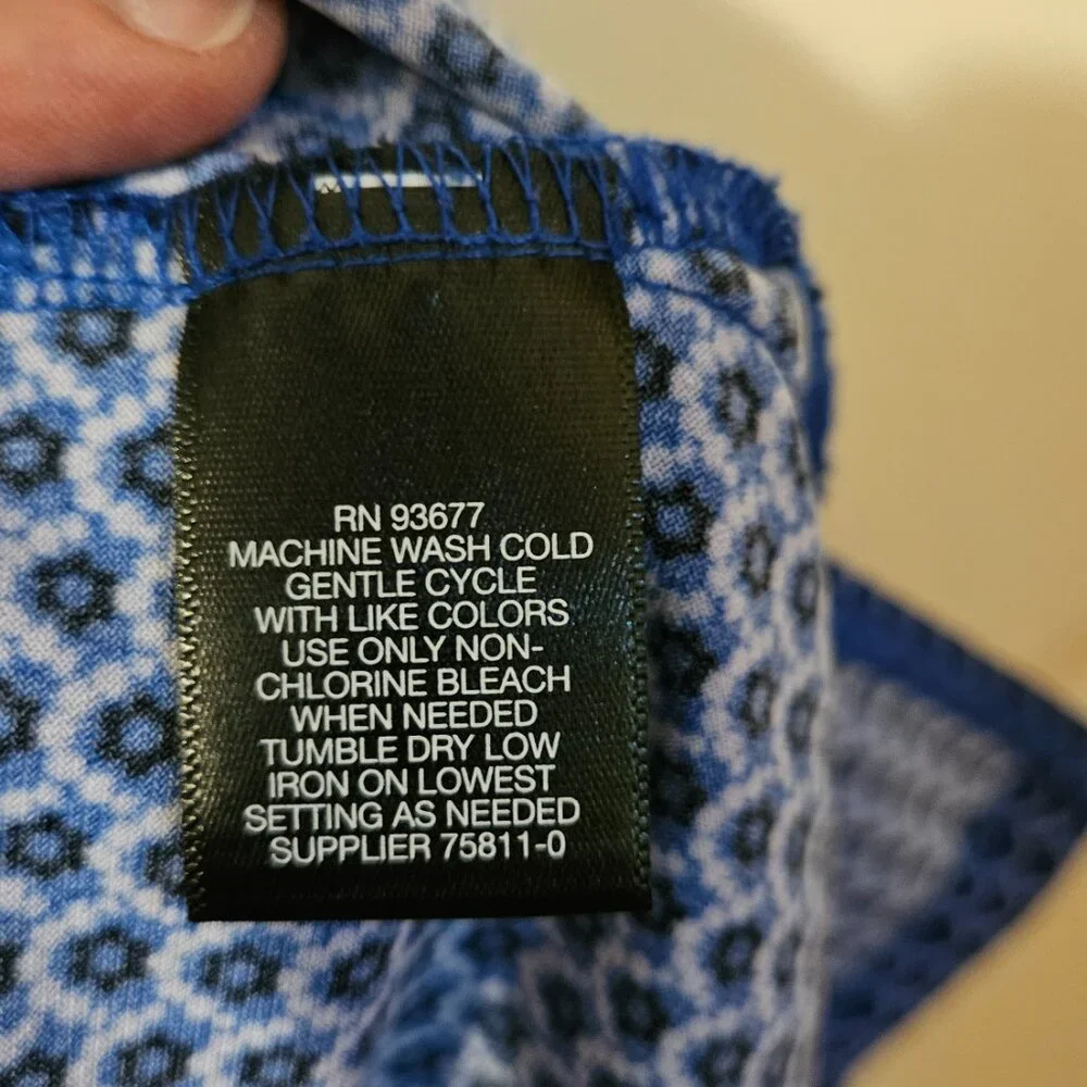 Liz Claiborne Career XXL - V Neck Womens 3/4 Sleeve Top  - Bold Blue Geo EUC - Picture 5 of 7